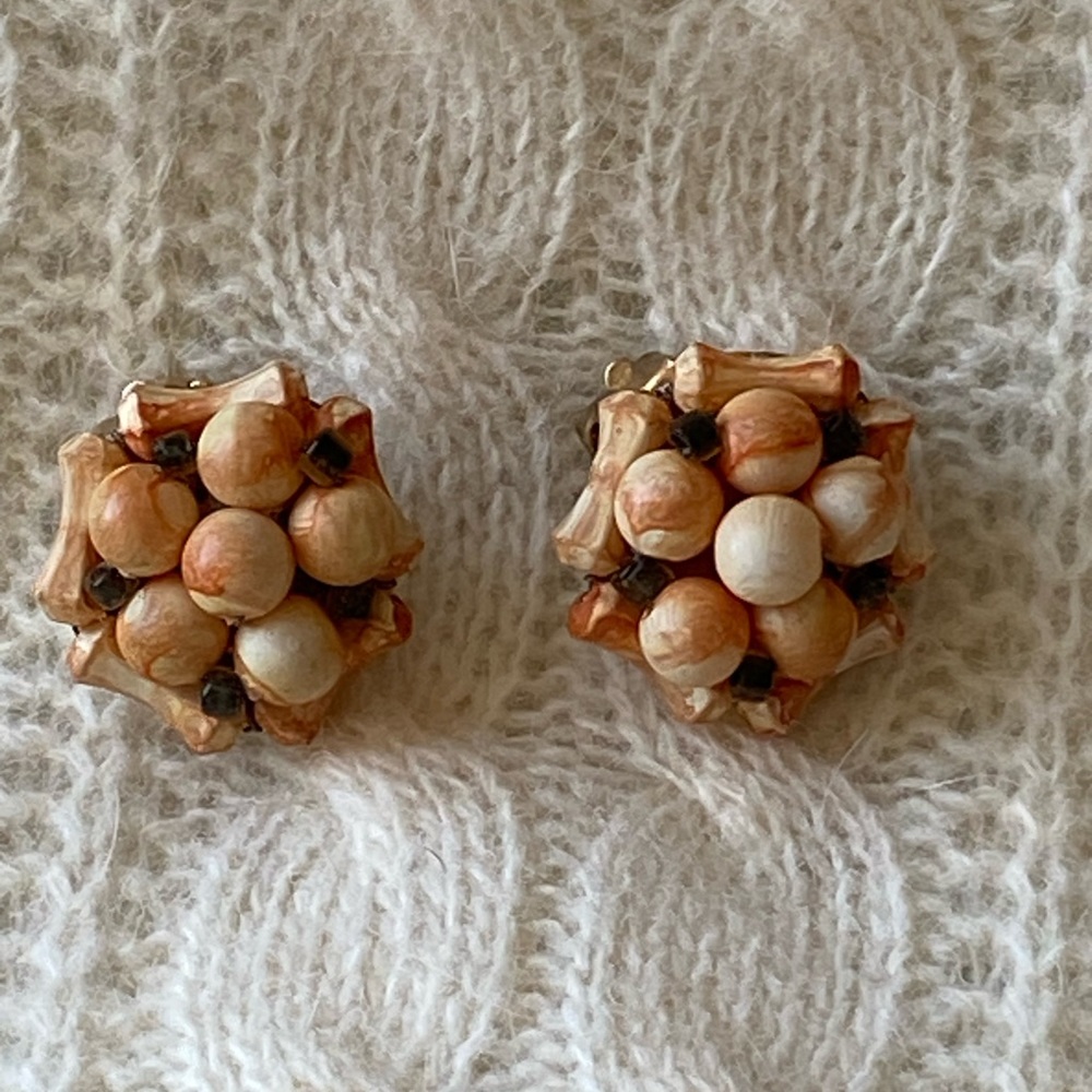 Vintage Made in Hong Kong Clip On Beaded Earrings